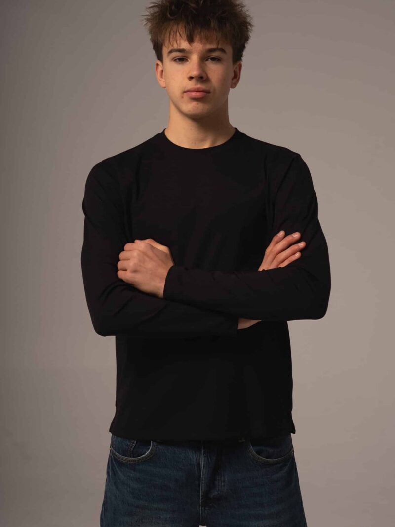 Czarny longsleeve męski