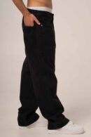 Czarne jeansy męskie o kroju baggy