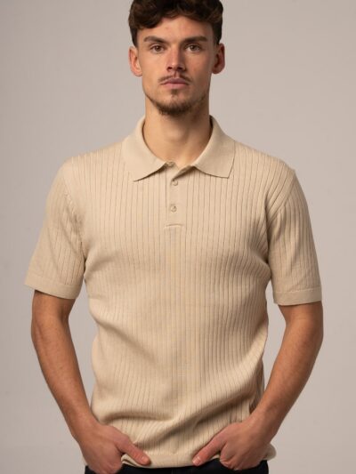 Beżowa koszulka męska polo ze sweterkowej dzianiny