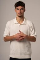Białe polo męskie z dekoltem v z dzianinowej tkaniny