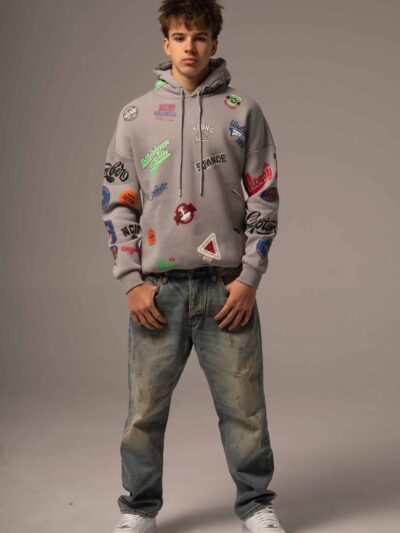 Szara bluza męska w kolorowe wzory