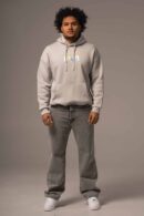 Szara bluza męska z kolorowym nadrukiem