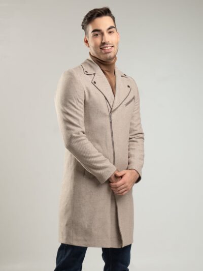 Stylowy płaszcz męski w kolorze beżowym