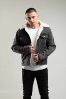 Szara jeansowa kurtka męska z futerkiem