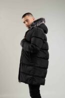 Czarna parka męska o kroju slim-fit z kapturem