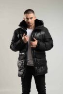 Czarna parka męska z kapturem z łączonych materiałów