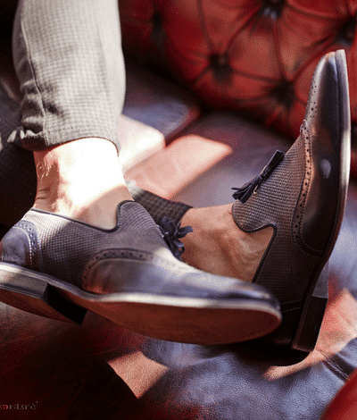 Granatowe loafersy z welurowym akcentem