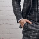 Czarny garnitur męski w kratę windowpane