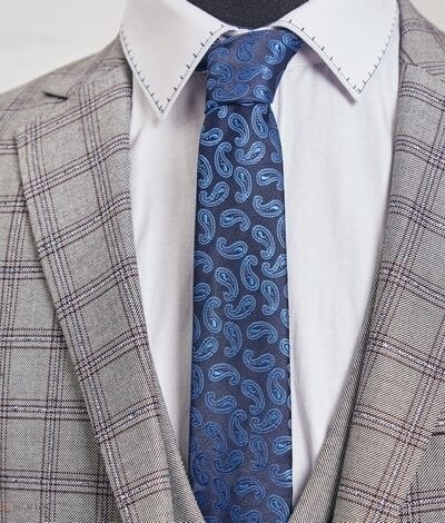 Granatowy krawat męski z motywem paisley