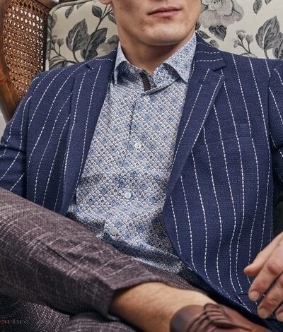 Odważna marynarka męska w pionowe pasy