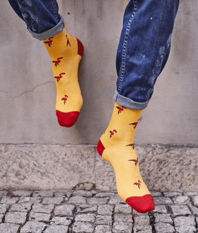 Skarpety "Czerwone flamingi na żółtym tle"