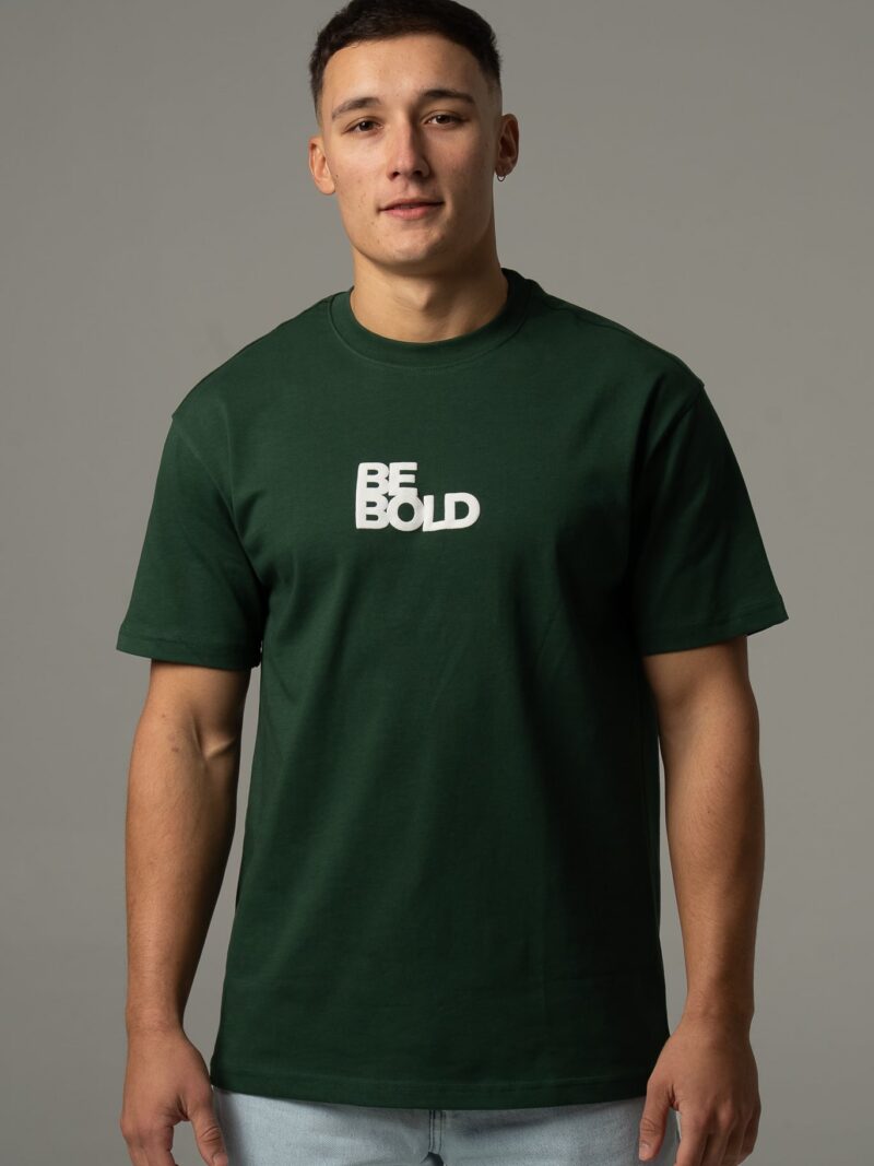 Zielona koszulka męska oversize “Be bold”