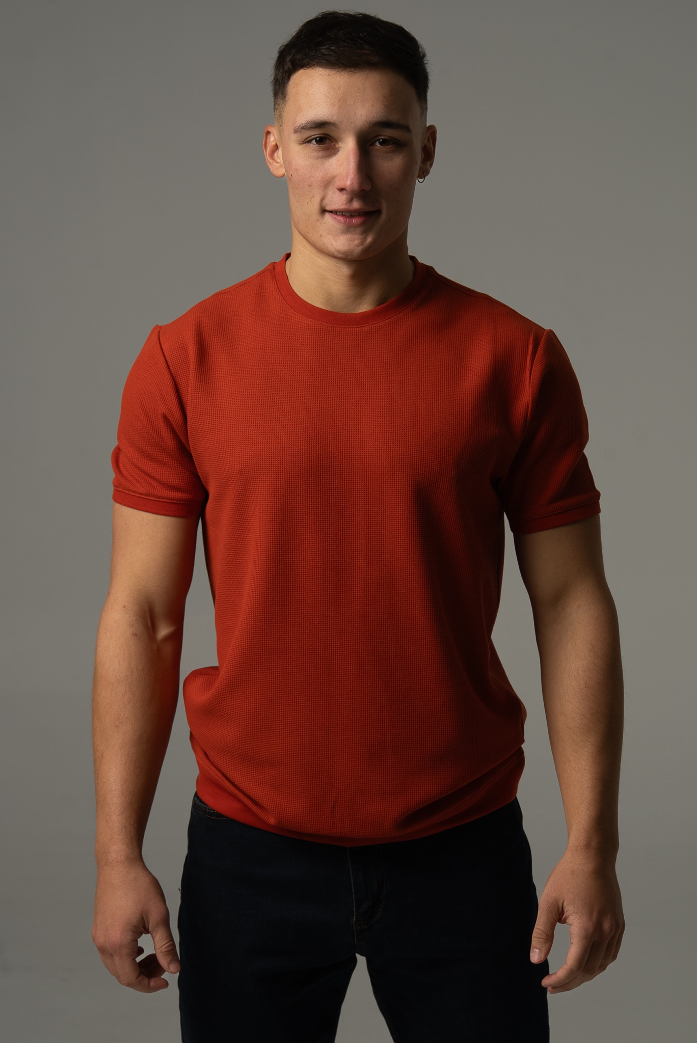 Ceglana koszulka męska basic