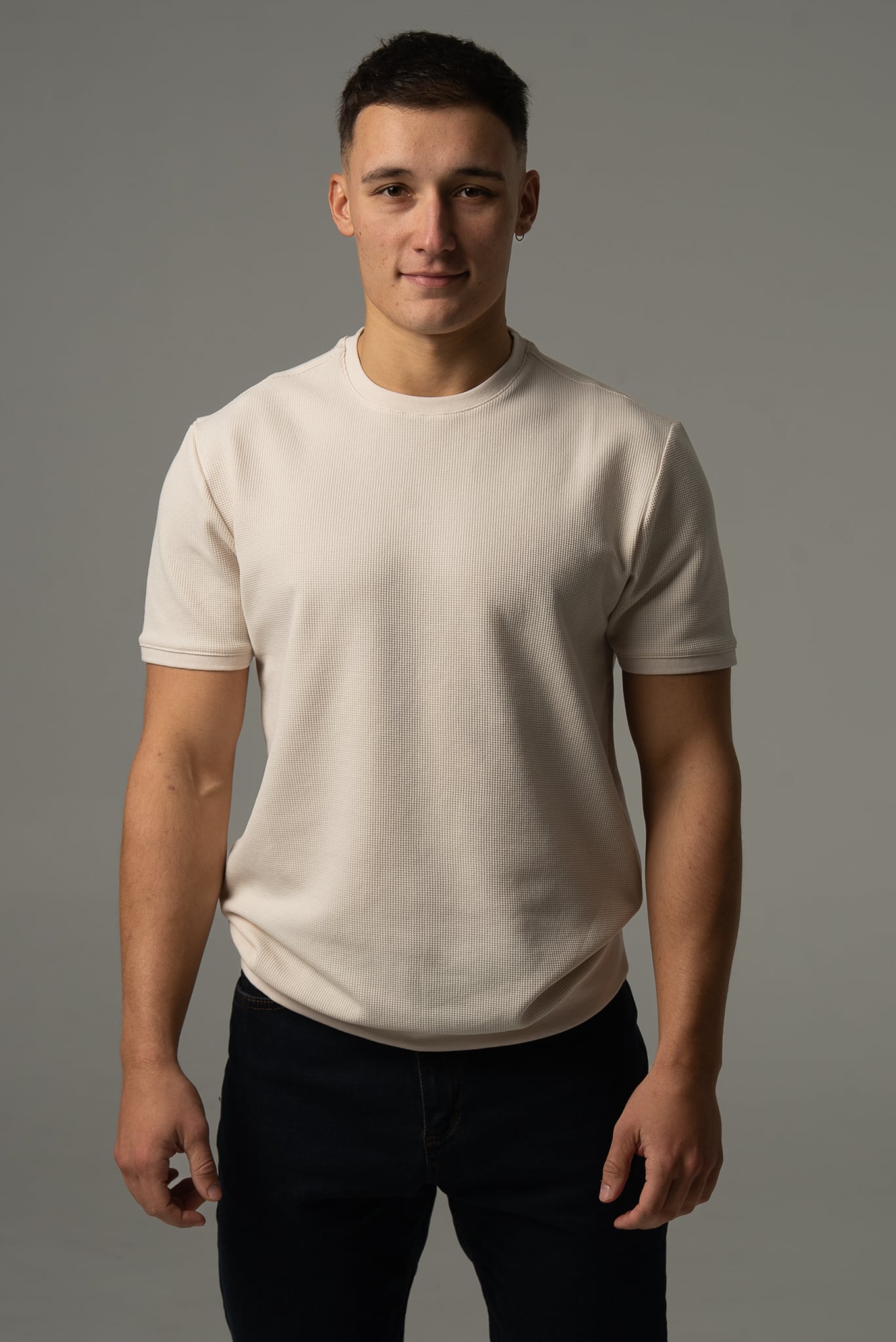 Jasnobeżowa koszulka męska basic