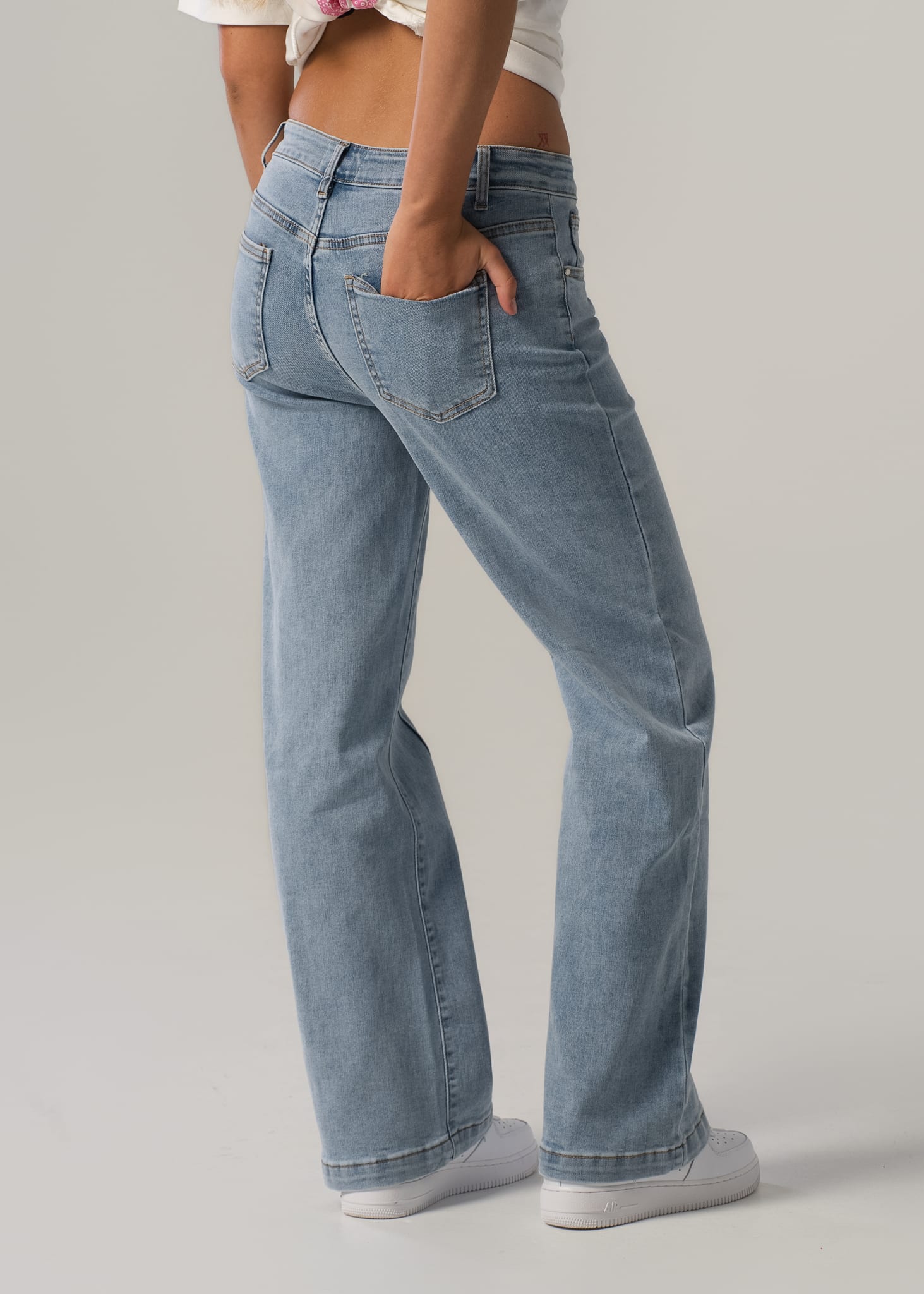 Damskie jeansy sky blue wide leg - obrazek 3